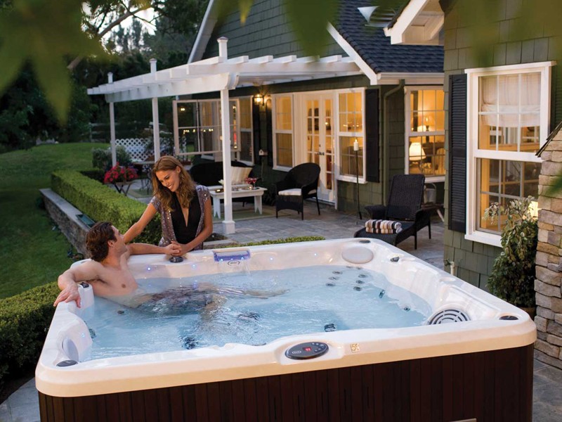 230_jacuzzi_j200_full_01
